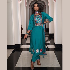 Elegante y premium Kurti de viscosa brillante color verde azulado para oficina y uso diario a precio de mayoreo. Vestidos casuales Kurti. - Product Image 1