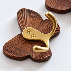 Gancho de Pared Decorativo de Madera con Forma de Mariposa y Ganchos Dobles de Latón, Perchero de Madera Vintage para Ropa, Sombreros, Bolsos, Toallas, Llaves - Product Image 1