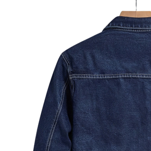 Veste en jean bleu foncé pour homme, col chemise, boutonnée sur le devant, manches longues, poches poitrine, poignets boutonnés, style camionneur, décontractée - Product Image 4