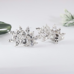 Pendientes de Oro con Diamantes Cultivados en Laboratorio de Corte Marquesa Elite, Diseño Clásico de Flor y Racimo, Joyería Fina para Boda - Product Image 1