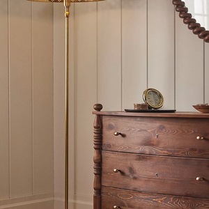 Lampe sur pied en bois de style scandinave avec une lumière ambiante douce pour la décoration de la maison - Product Image 3