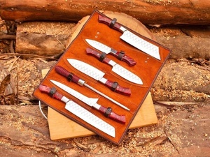 Juego de Cuchillos de Chef de 5 Piezas Forjados a Mano Prime Crafts International, Estilo Japonés, Mangos de Resina Roja, Hoja Recta de Acero Inoxidable de 8-9.9 Pulgadas - Product Image 2