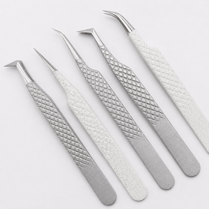 Pince à épiler professionnelle en acier inoxydable de haute qualité à pointe inclinée pour sourcils, applicateur de volume pour cils, durable et écologique - Product Image 5