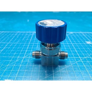 Vanne à diaphragme pneumatique TKSCT 316L 10K 1/4 S432910060132, utilisée comme pièce détachée pour équipement semi-conducteur Legacy - Product Image 4