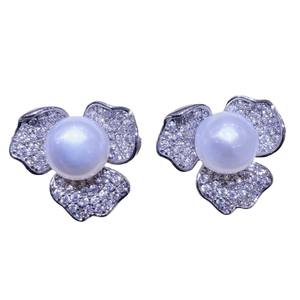 Pendientes de Perlas Blancas Naturales de Agua Dulce de la Nueva Colección 2025 de Zhuji, con Incrustaciones de Pétalos de Diamantes y Flores de Circonio - Product Image 5