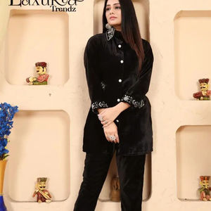 Conjunto de Cordón de Seda Georgette con Borlas de Diseño, Hecho a Mano, Listo para Usar, para Ocasiones Especiales, Ropa India y Pakistaní para Mujer - Product Image 1