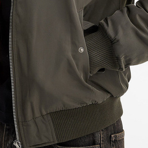 Blouson bomber vert olive pour homme, couleur unie, col rabattu, fermeture éclair, vêtement décontracté pour l'automne, coupe-vent, rembourrage en polyester - Product Image 2