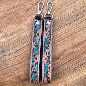 Bracelet en cuir de vache usiné à la main de luxe durable porte-clés personnalisé de haute qualité longe voiture porte-clés femmes dragonnes - Product Image 3