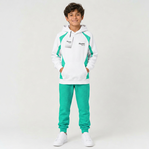 Sudadera con capucha para niños, elegante, suave y ligera, que ofrece comodidad duradera, estilo moderno y facilidad de movimiento durante todo el día. - Product Image 1