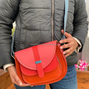 Nouveau design de sacs à main en cuir véritable pour femmes multicolores sac à main recyclé très vendu sac à main à bandoulière unique et élégant pour femmes - Product Image 3