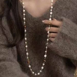 Collier long superposé en perles d'eau douce naturelles de style baroque, pierre œil de tigre, ciel étoilé, nouveau style de mode automne/hiver - Product Image 1