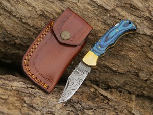 Navaja de bolsillo plegable de acero de Damasco de grado industrial hecha a mano con hoja de punta caída, mango de madera y empeines de latón EDC - Product Image 3