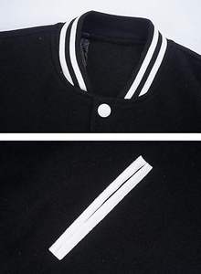 Veste varsity matelassée à capuche en toile blanche, coupe-vent noir, streetwear pour hommes - Product Image 2