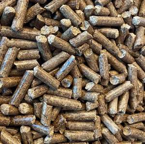 Pellets de Biomasa de Madera de Pino Premium de 6 mm, Gránulos Orgánicos de Larga Duración, Origen Jammu Kashmir, 2-3% de Humedad, Combustible EXIMVISTA - Product Image 1