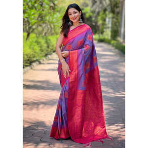 Robe de soirée en soie douce lavande avec sari contrasté tissé en zari - Product Image 2