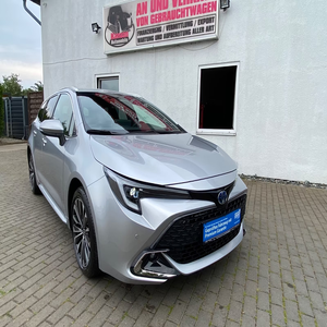 Toyota Corolla Touring Sports 1.8 Hybride HEV Team D, Berline Familiale Économe en Carburant, Importation Japonaise, Faible Kilométrage - Product Image 2