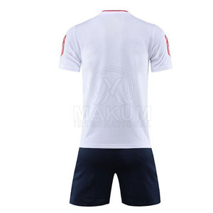 Uniforme de Fútbol Profesional para Equipos con Tela de Fácil Cuidado y Diseño de Ajuste Perfecto - Product Image 6