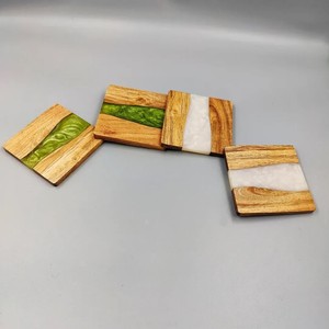 Ensemble de sous-verres en bois faits à la main, design classique rond, incrustation en résine, durables, écologiques, antidérapants, 4 pouces, tapis et dessous de verre pour table - Product Image 4