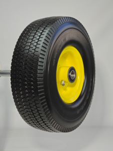 Rueda antipinchazos Caldwell de 10 pulgadas 3.50-4 con banda de rodadura de espuma de PU tipo diente de sierra, fabricada en Tailandia - para lavadoras a presión, pulverizadores, carretillas de mano, carros y vagones - Product Image 2