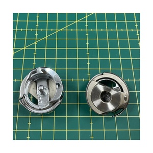 ชิ้นส่วนจักรเย็บผ้าอุตสาหกรรมตะขอ111 41355 - Product Image 1