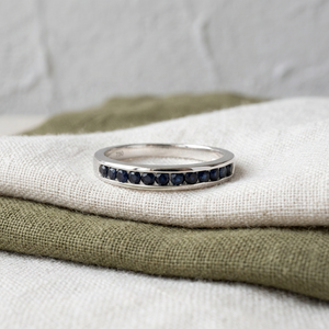 Wholesale OEM Luxury Band Design High Quality 18k Solid White Gold Rhodium Plated Classic Blue Sapphire Mens Ring - Product Image 3
