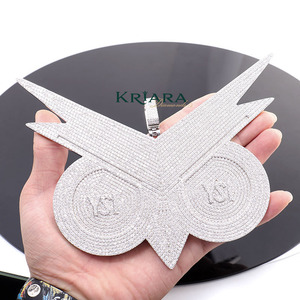 Colgante de Moissanita Mariposa en Plata 925 con Baño de Rodio, Joyería Unisex de Lujo para Uso Diario - Product Image 2