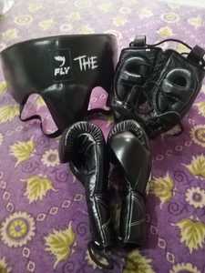 ชุดอุปกรณ์ป้องกันตัวสำหรับชกมวย Fly Superlace Premium Leather Boxing Gloves พร้อมอุปกรณ์ป้องกันศีรษะ, แก้ม, ขาหนีบ และแผ่นป้องกันอวัยวะเพศชาย สำหรับมืออาชีพ พร้อมบริการสกรีนชื่อ - Product Image 2