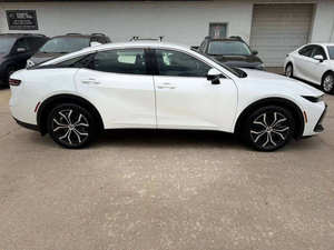 Venta de Autos Usados en Buen Estado, Crown XLE AWD 2023, Sedán de 4 Puertas, Grado Industrial OEM/ODM, Garantía de 3 Años - Product Image 2