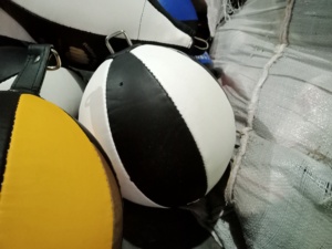Fabricant et exportateur de balles de vitesse de boxe, vente en gros de sacs de frappe en PU pour l'entraînement MMA et l'équipement de boxe - Product Image 2