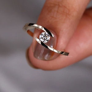 Anillo de diamante cultivado en laboratorio solitario, ajuste de tensión de oro blanco, uso diario clásico único, anillo de regalo de boda con promesa perfecta de diamantes - Product Image 1