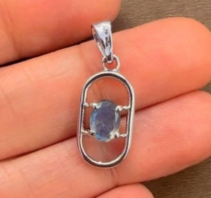 Colgante de Labradorita Ovalada Chapada en Rodio de Plata de Ley al por Mayor, Hecho a Mano, Minimalista, para Uso Diario de Mujer, Regalo para Ella - Product Image 2