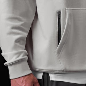 Survêtements personnalisés pour femmes, grammage lourd 500 GSM 350 GSM, en molleton polyester/coton, avec broderie, comprenant un sweat à capuche oversize et un short - Product Image 3