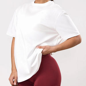 Camisetas estampadas para mujer, de algodón, ajustadas, con gráficos personalizados, fabricante al por mayor. - Product Image 1