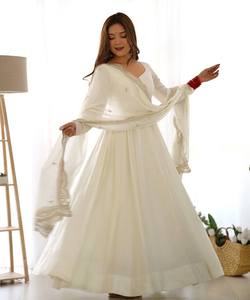 ชุดส่าหรีแฟนซีสไตล์โรมัน ปักลายหลากสี ประดับด้วยเลื่อม ผ้าฝ้าย สำหรับงานเทศกาล มีสินค้าพร้อมส่ง - Product Image 4