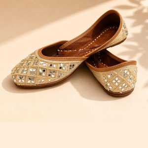 Wholesale Ladies Khussa Traditional Pumps Handmade Pakistani Flats Elegant Embroidered Wedding Ethnic Shoes Factory Supply - Product Image 4