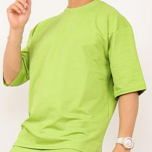 ชุดลำลองผู้ชายฤดูร้อนแบบใหม่ขายส่งสั่งทำได้ ชุดสองชิ้น เสื้อยืดแขนสั้น กางเกงขาสั้น ระบายอากาศได้ดี เป็นมิตรกับสิ่งแวดล้อม ผ้าฟลีซ - Product Image 3