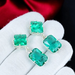 Boucles d'oreilles pendantes faites à la main en argent sterling 925 avec émeraude verte taille émeraude, double pierre, style vintage, bijoux fins pour femme - Product Image 5
