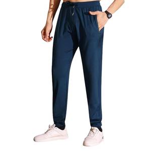 Pantalon de survêtement pour homme en polyester, léger et respirant, avec poches zippées, pour le sport et la course à pied, marque privée - Product Image 3