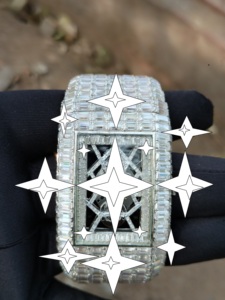 เคสใส่นาฬิกาทรงสี่เหลี่ยมผืนผ้าแบบโปร่งแสง ประดับคริสตัล K9 ดีไซน์หรูหรา แบรนด์ Luxury Bauggete - Product Image 1
