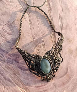 Collar de mariposa de macramé de acero inoxidable verde natural con gema ovalada, joyería tribal llamativa, hecho a mano, minimalista - Product Image 3