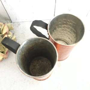 แก้วทองแดงโบราณ ด้ามจับทองเหลือง ช้อนเคลือบแลคเกอร์ แก้วเบียร์แฟนซีแบบใช้ซ้ำได้ 500 มล. เก็บความร้อน ฉนวนกันความร้อน สแตนเลส ป้องกันการรั่วซึม - Product Image 6