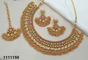 Conjunto de Joyería Étnica Nupcial de Latón Plateado con Circones y Kundan: Collar Gargantilla, Pendientes Colgantes y Tikka, Certificado por Terceros - Product Image 2