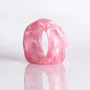 Porte-serviettes décoratifs élégants en résine pour une mise en scène de table luxueuse, rehaussant le style de la table avec une beauté artistique - Product Image 3