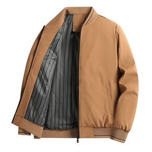Blouson Bomber Homme Tendance Hiver Coupe Ample Couleur Unie Col Montant Zippé Coupe-Vent Broderie Affaires Vente en Gros - Product Image 1