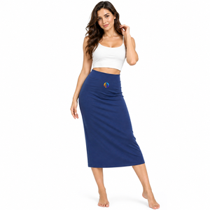 Choisissez le confort de la mode au quotidien avec la jupe midi pour femme, conçue avec une forme flatteuse et un tissu lisse, idéale pour le travail et les week-ends. - Product Image 5