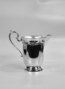 Carafe à eau élégante en acier inoxydable avec couvercle, pichet à boissons en métal durable pour table à manger, restaurant et restauration - Product Image 6