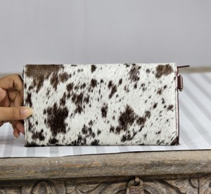 Handmade Genuine Leather Long Clutch Wallet With Animal Printed Embossing Florals Design Cover Closure Women's Vintage Daily Use - Product Image 3