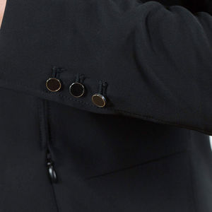 Chaqueta de equitación ligera y de fácil movimiento con material transpirable y aspecto elegante. - Product Image 6