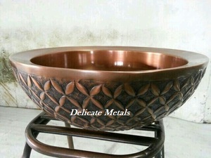 Lavabo Redondo de Lujo de Doble Pared de Cobre Delicate Metals DS-117 con Acabado Cobre Antiguo de 40CM, Lavabo de Sobremesa Duradero con Relieve - Product Image 3