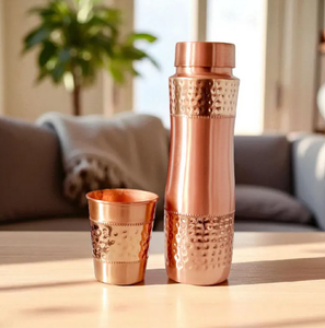 Ensemble de bouteilles d'eau en cuivre pur, gourde à double paroi à motif martelé, avec 2 verres et couvercle anti-fuite sans joint - Product Image 4